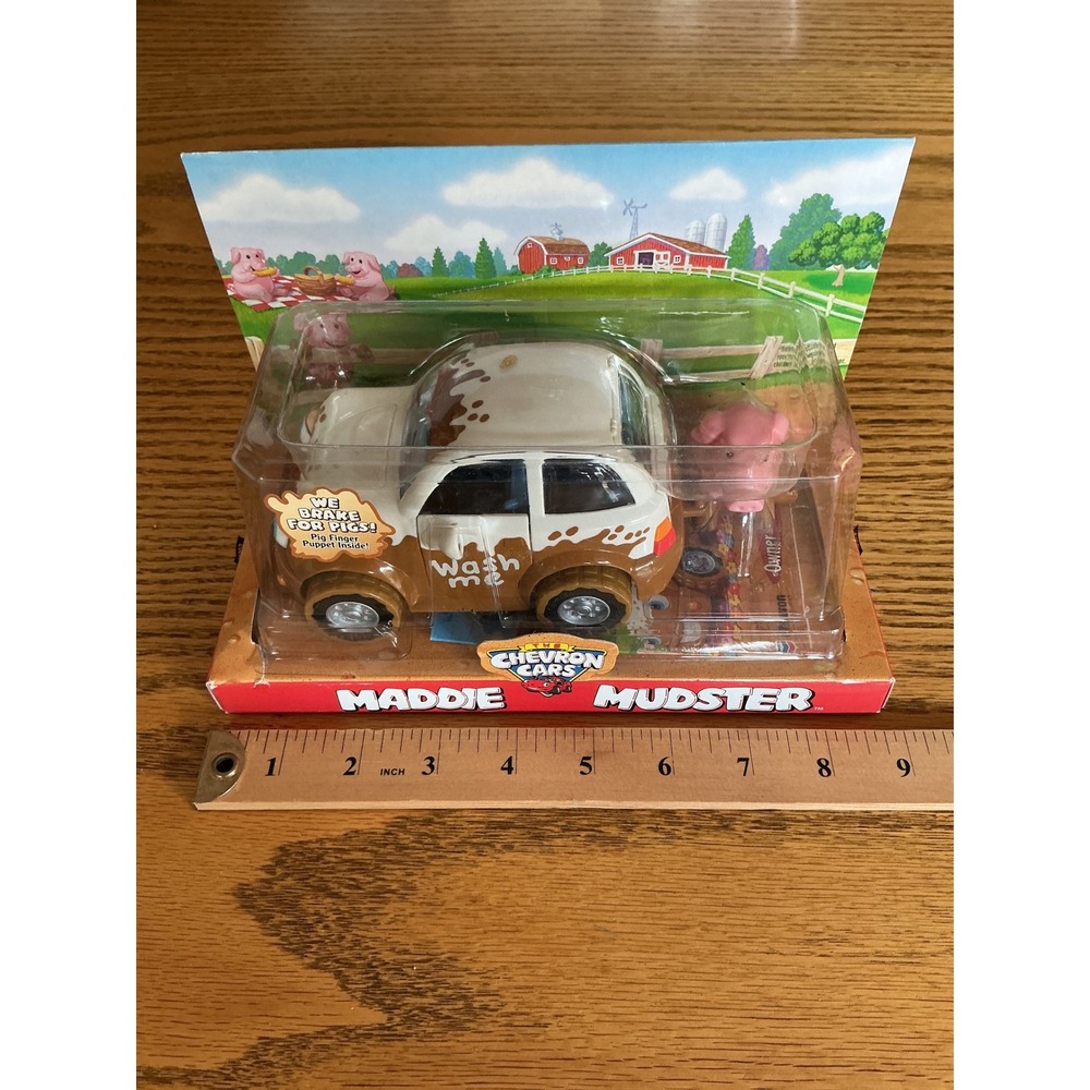 Chevron Cars Maddie Mudster White Brown Muddy SUV Toy with Pig Finger Puppet